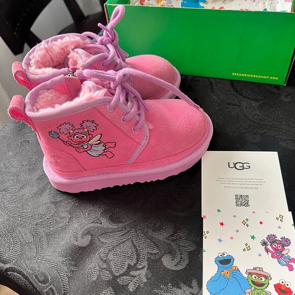 Ugg x Sesame Street neumel boots pink 9 toddler - Picture 15 of 15